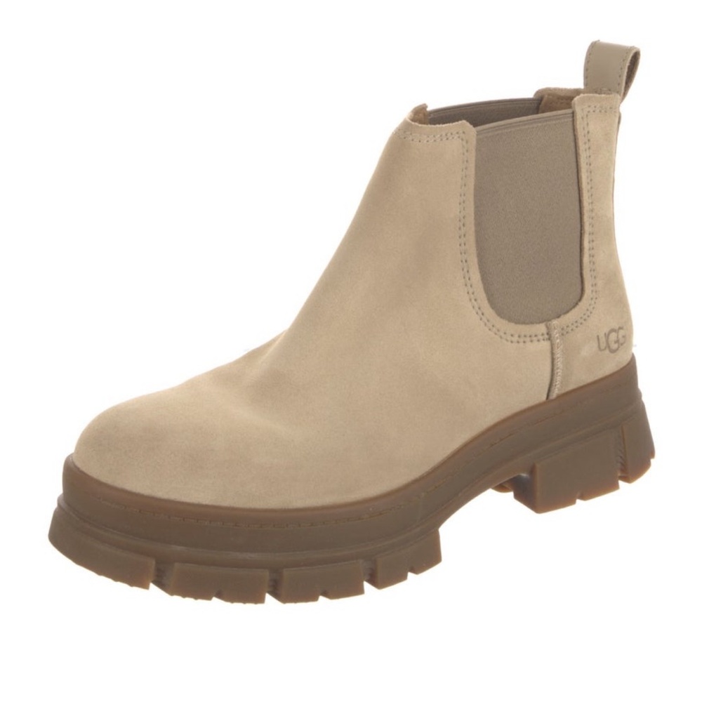 UGG® Women's Ashton Waterproof Lug-Sole Chelsea Boots W/ 1133893 New